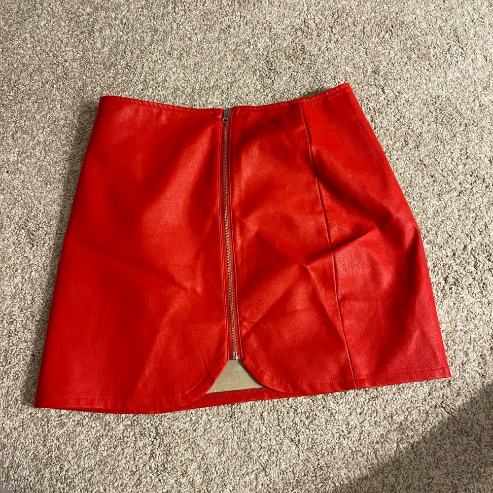 Skirt - Picture 2 of 2